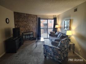 445 Wright St #213 - Photo 1 of 1