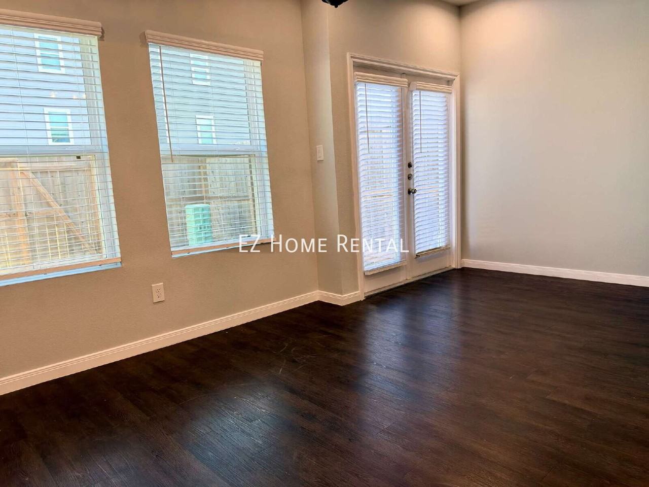 4925 Ambient Dr - Photo 5 of 20