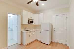 featured image of 628 Waverley St #08