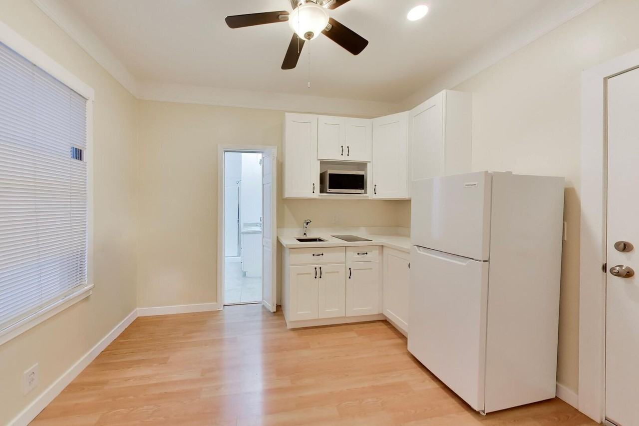 628 Waverley St #08 - Photo 2 of 14