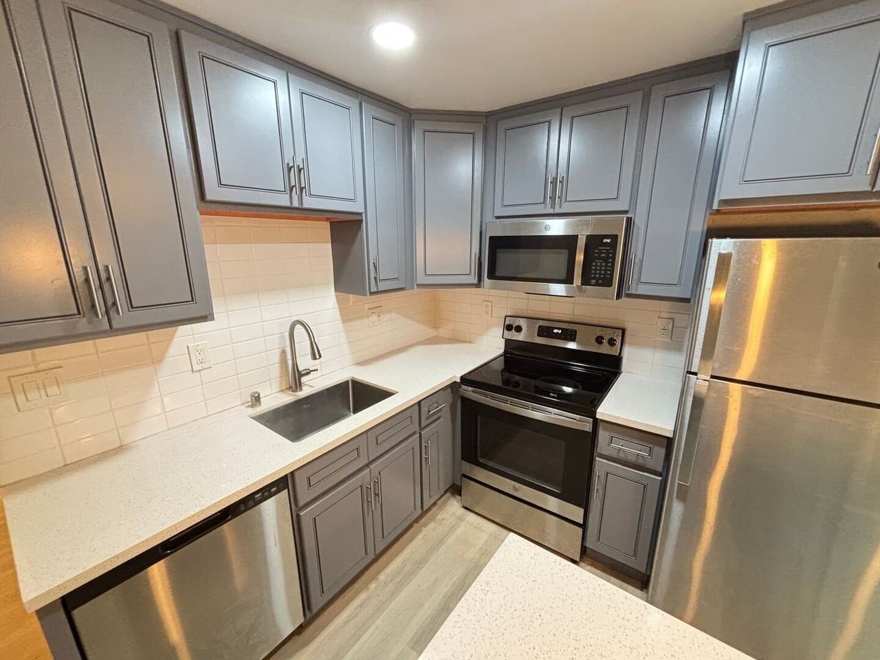 1739 Addison St #1 - Photo 4 of 19