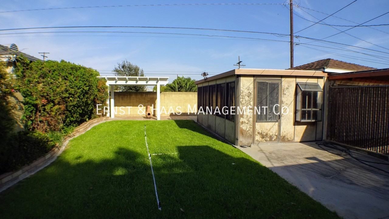 3802 Charlemagne Ave - Photo 4 of 5