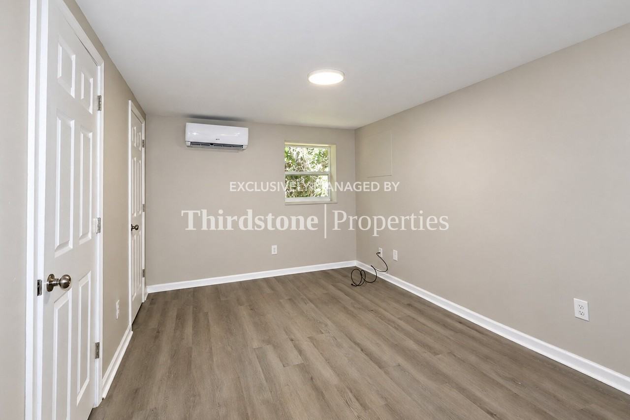7352 Linda Dr - Photo 5 of 16