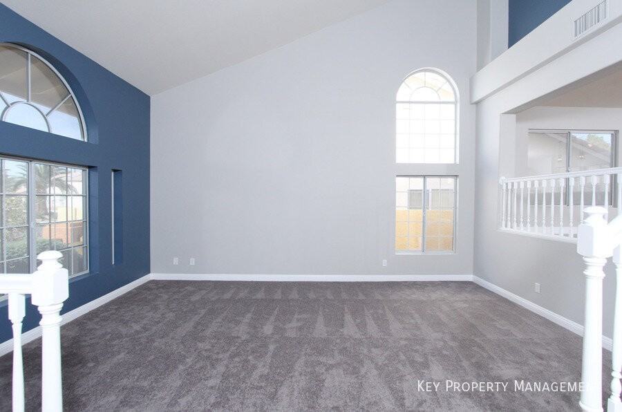 262 Via Malorca St - Photo 3 of 29