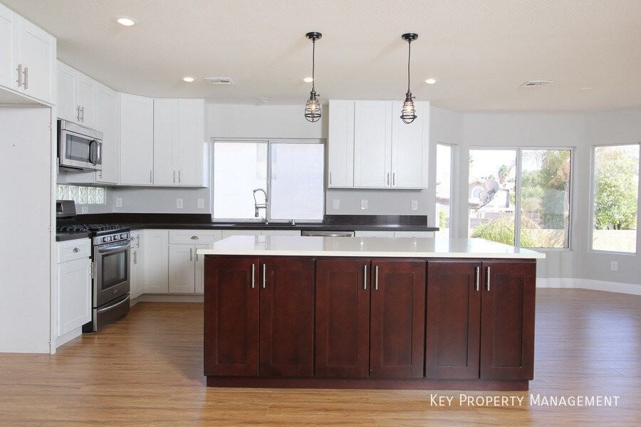 262 Via Malorca St - Photo 6 of 29
