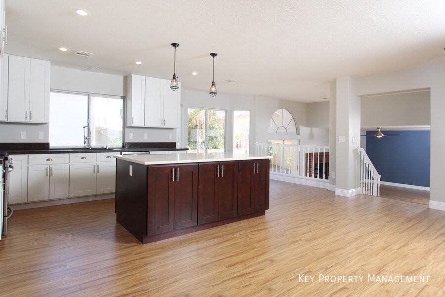 262 Via Malorca St - Photo 7 of 29