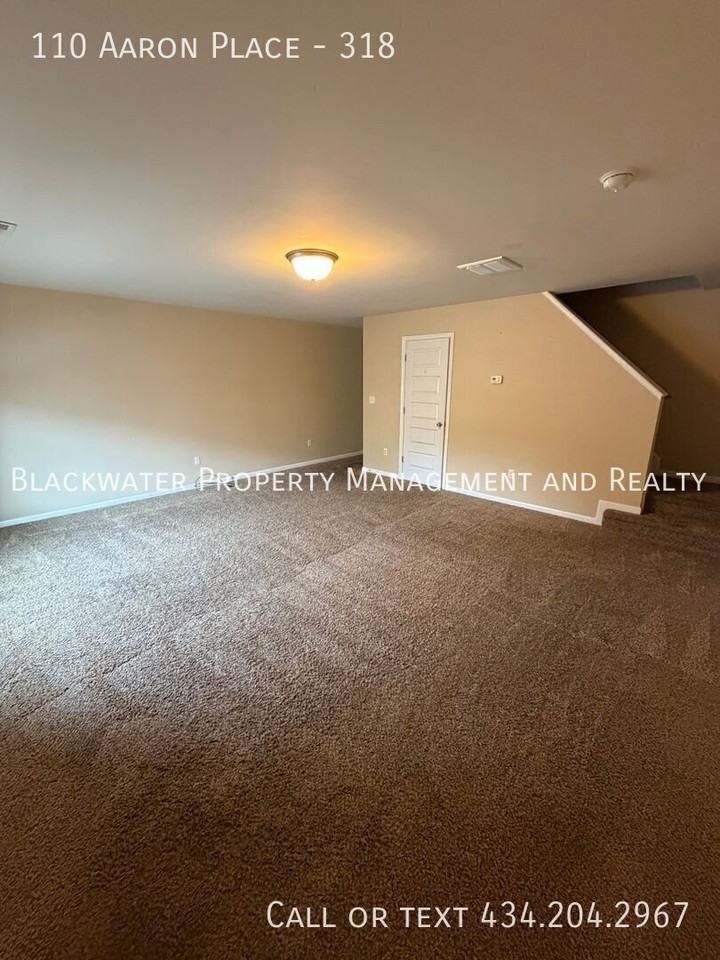 110 Aaron Pl #318 - Photo 2 of 26