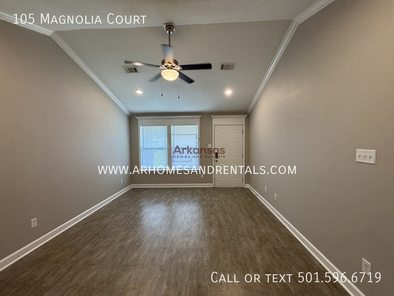 105 Magnolia Ct - Photo 2 of 14