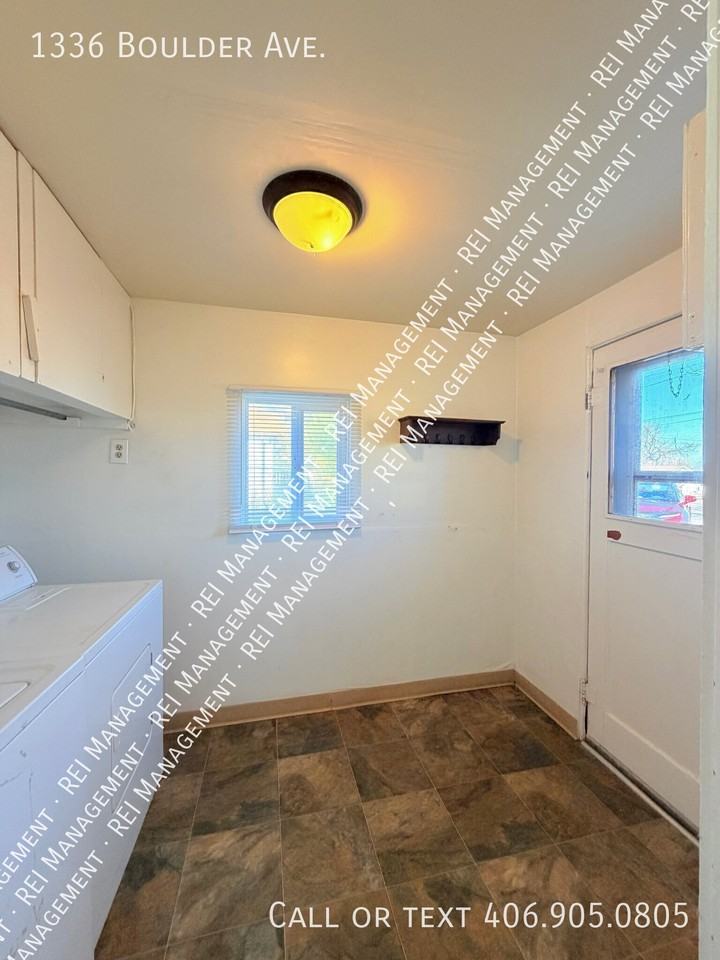 1336 Boulder Ave - Photo 4 of 15