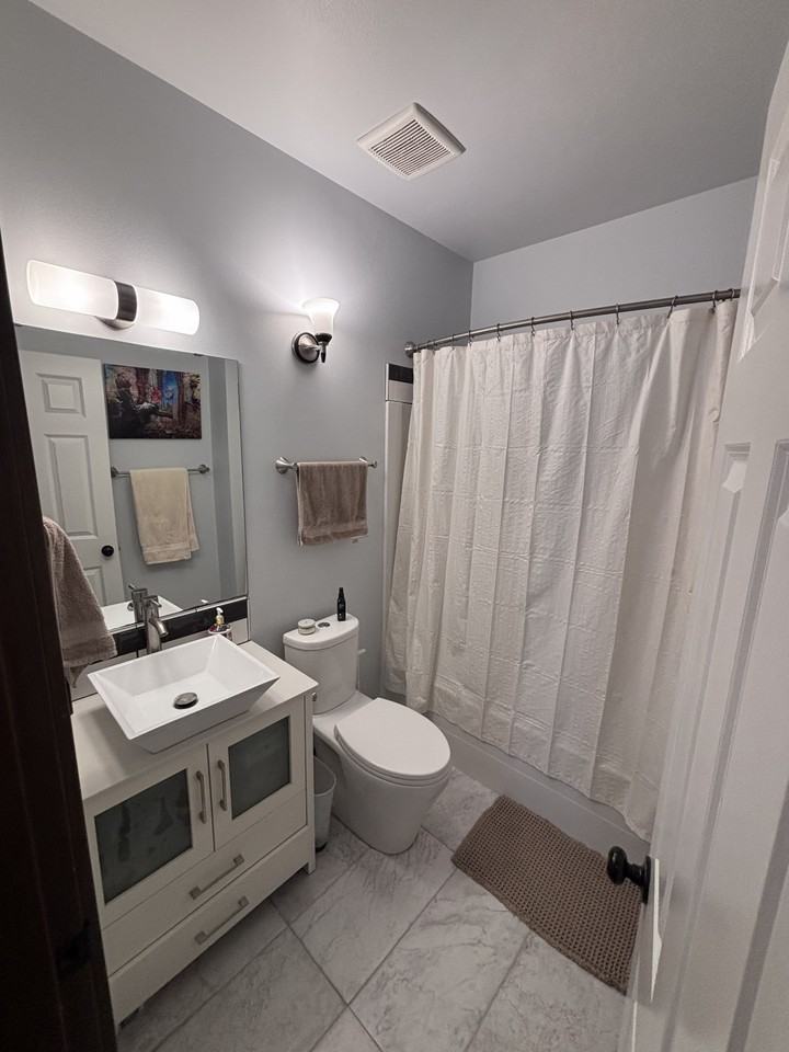 514 13th St #101A - Photo 7 of 10