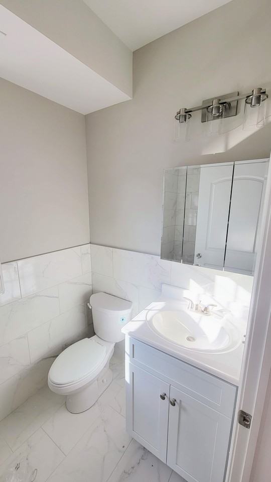 391 New York Ave #2 - Photo 7 of 10