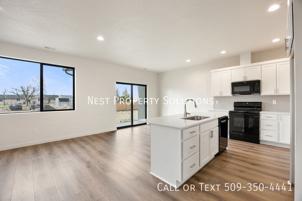601 S Dorsing St #B - Photo 4 of 24