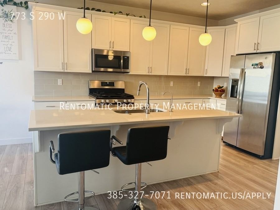 773 S 290 W - Photo 5 of 37