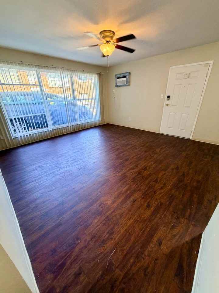 1556 Alexandria Dr #2AZ3 - Photo 3 of 10