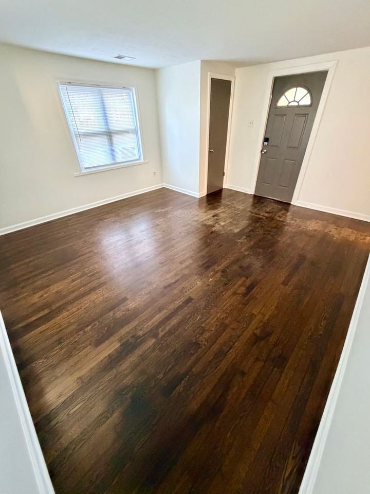 133 Brown Ave - Photo 2 of 14