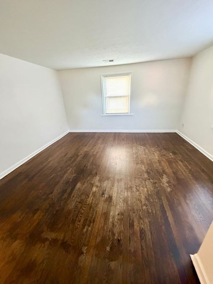 133 Brown Ave - Photo 3 of 14