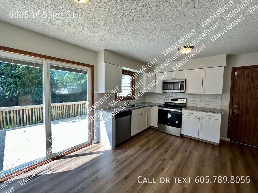 6605 W 53rd St - Photo 2 of 38