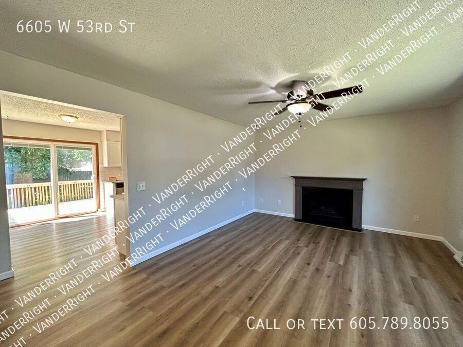 6605 W 53rd St - Photo 7 of 38