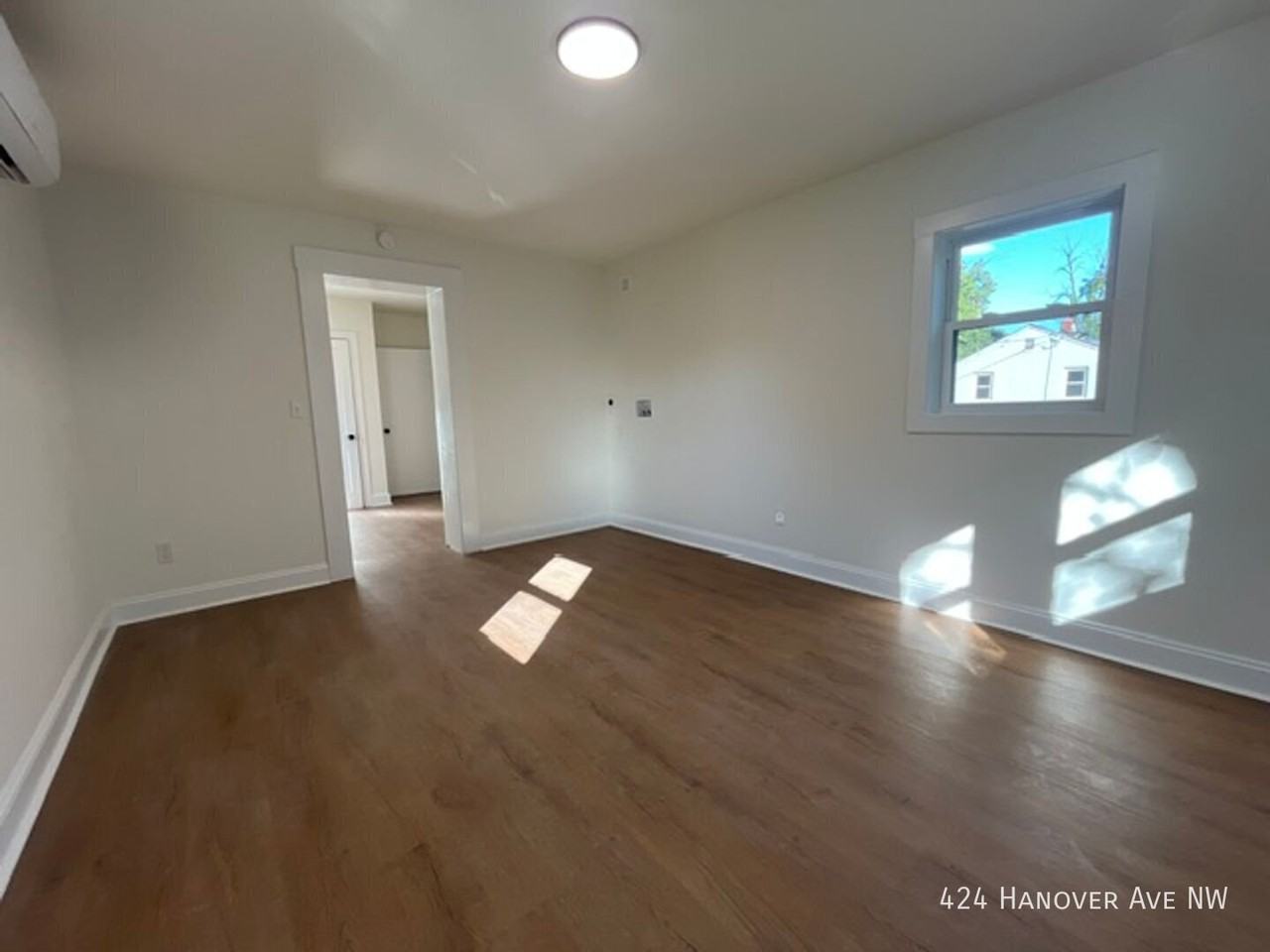 424 Hanover Ave Nw - Photo 5 of 16