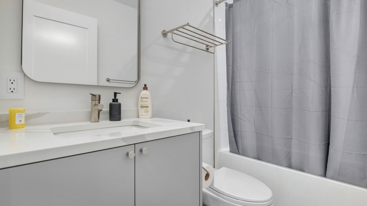 1215 Rhode Island Ave Nw #A - Photo 7 of 11