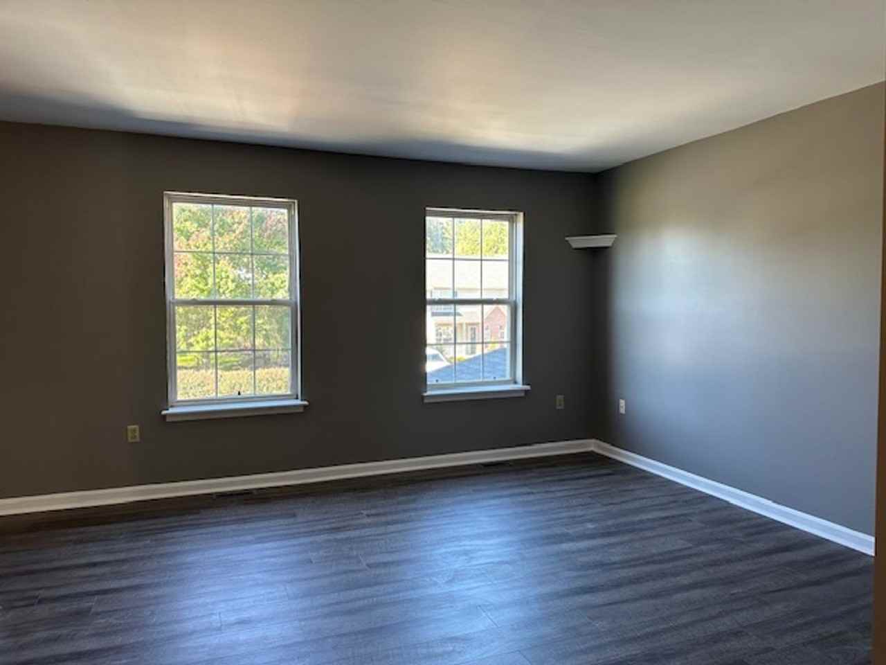 24 Petersburg Ln - Photo 3 of 16