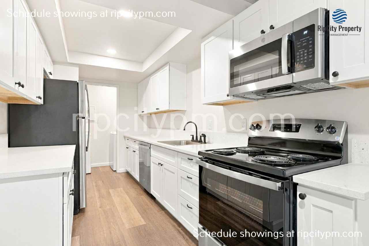 242 Ne 25th Ave
