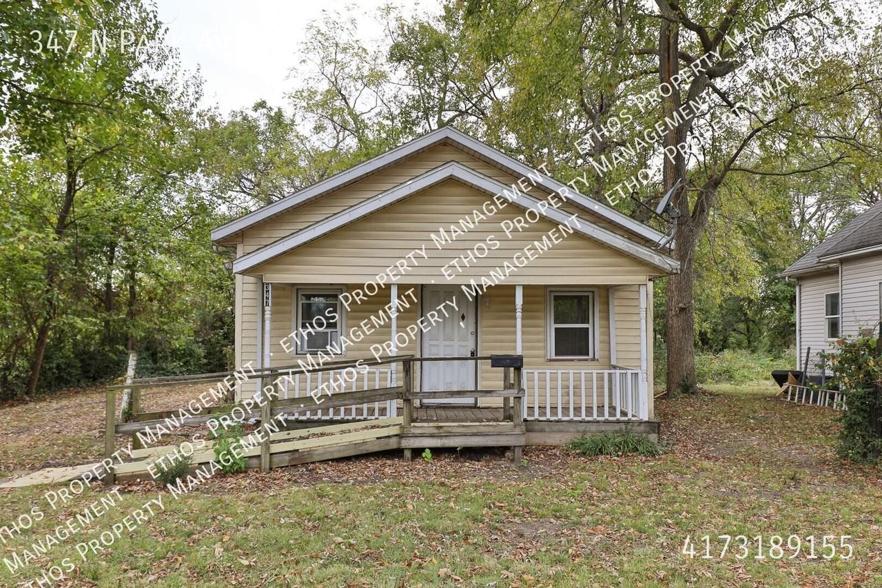 347 N Park Ave, Springfield, MO 65802 - 2 bedroom House Rental - Zumper
