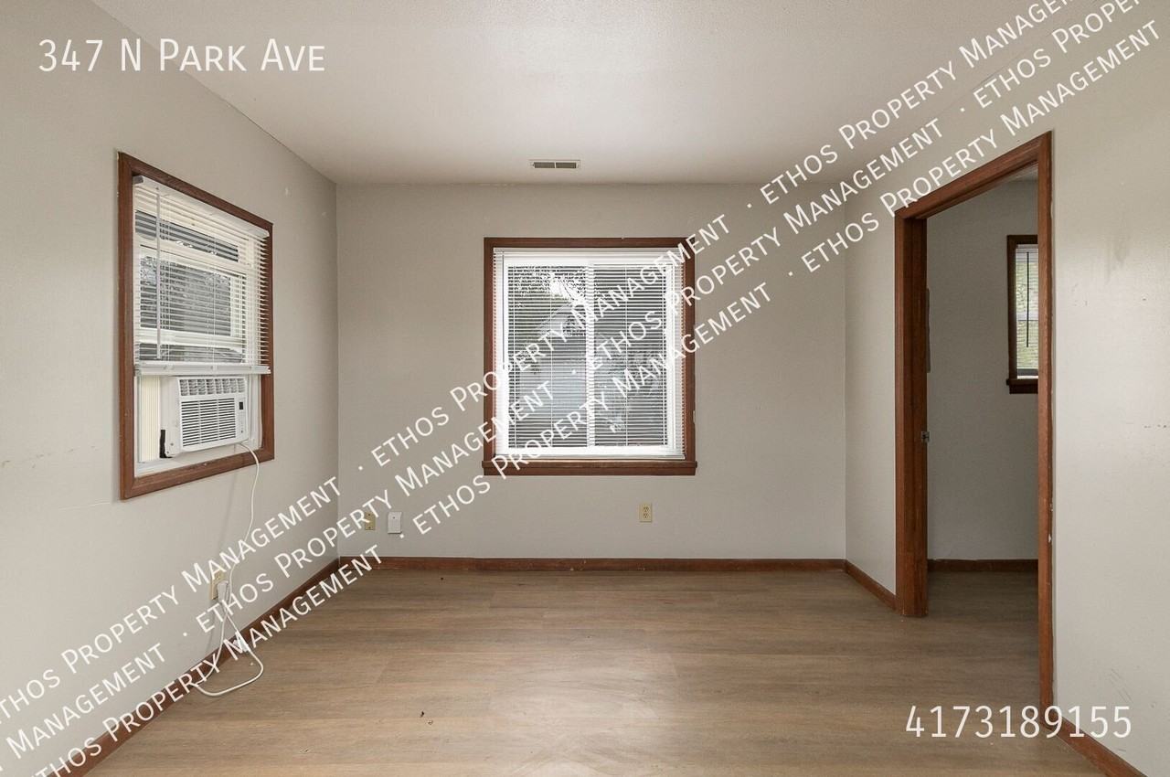 347 N Park Ave - Photo 4 of 9