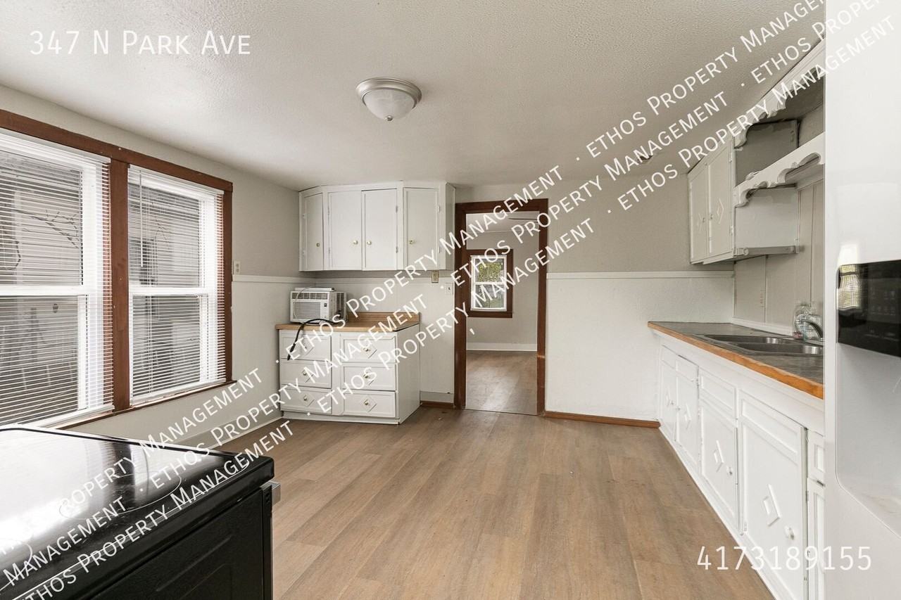 347 N Park Ave - Photo 6 of 9