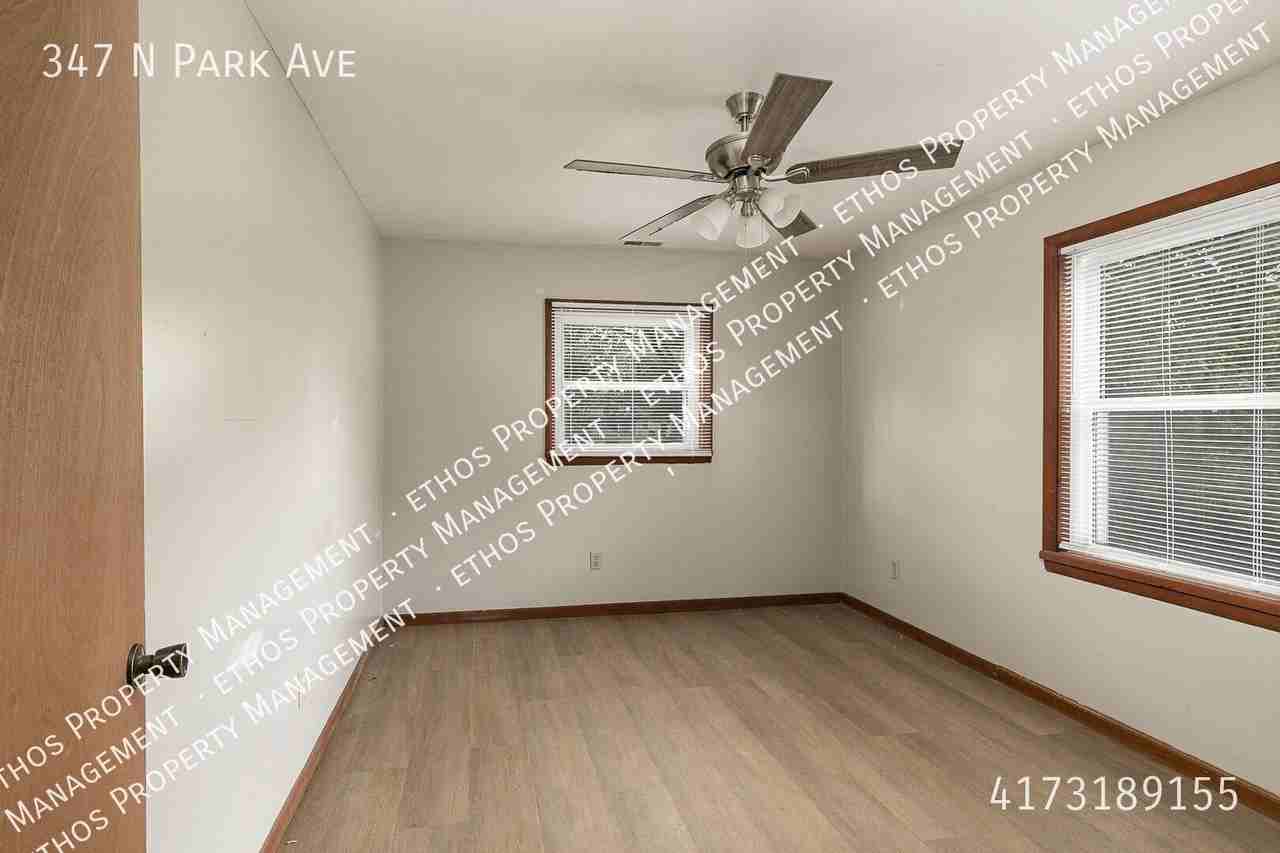 347 N Park Ave - Photo 7 of 9