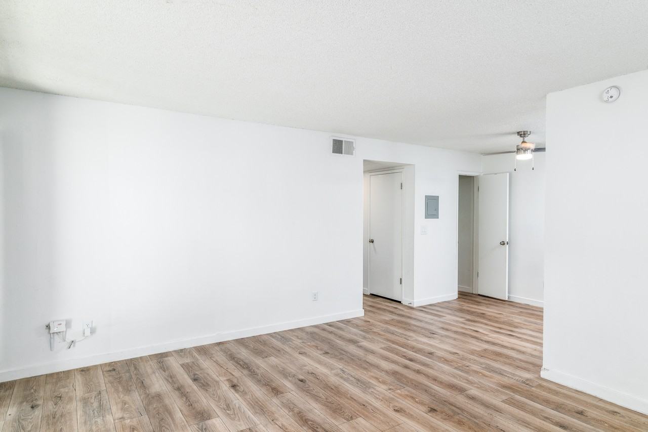 450 Alameda Del Prado #450H - Photo 7 of 22