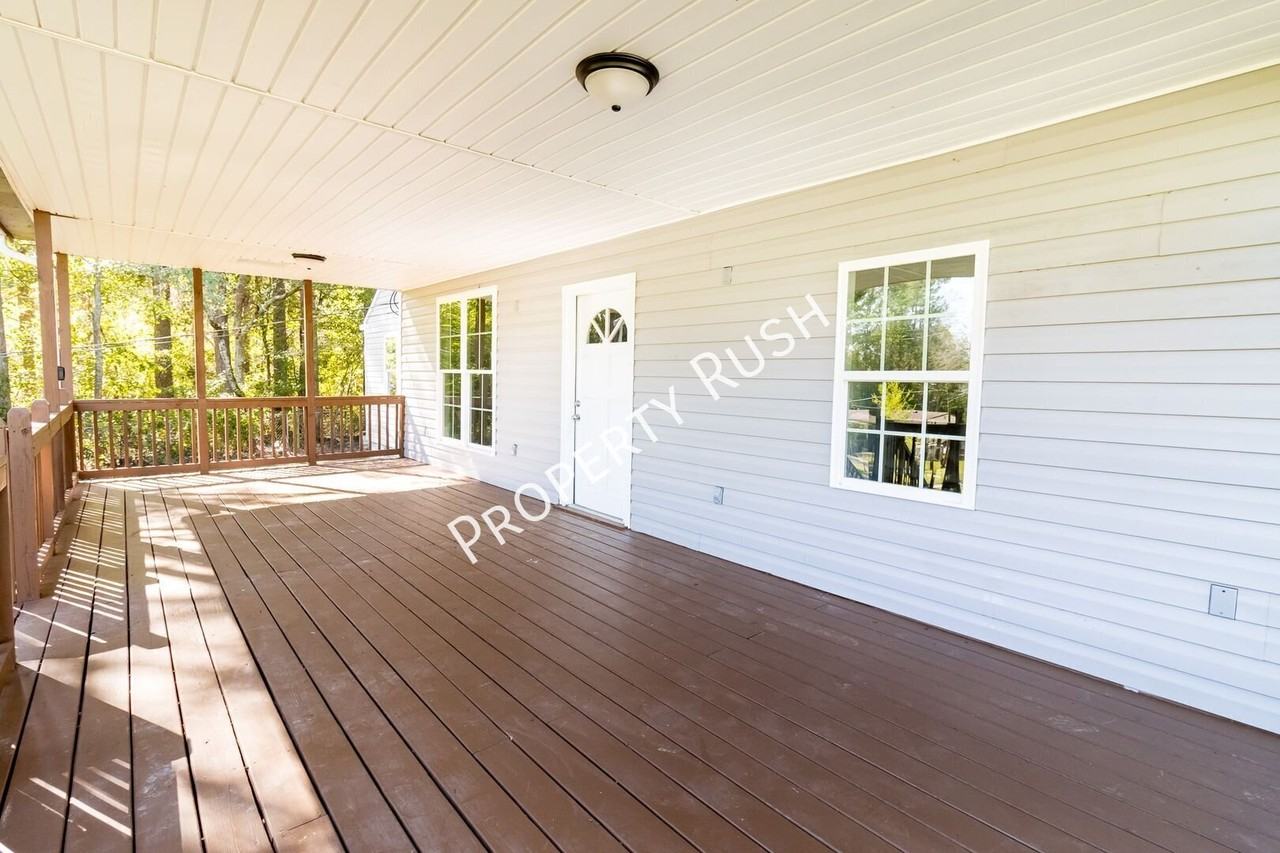 300 Longwood St - Photo 3 of 36