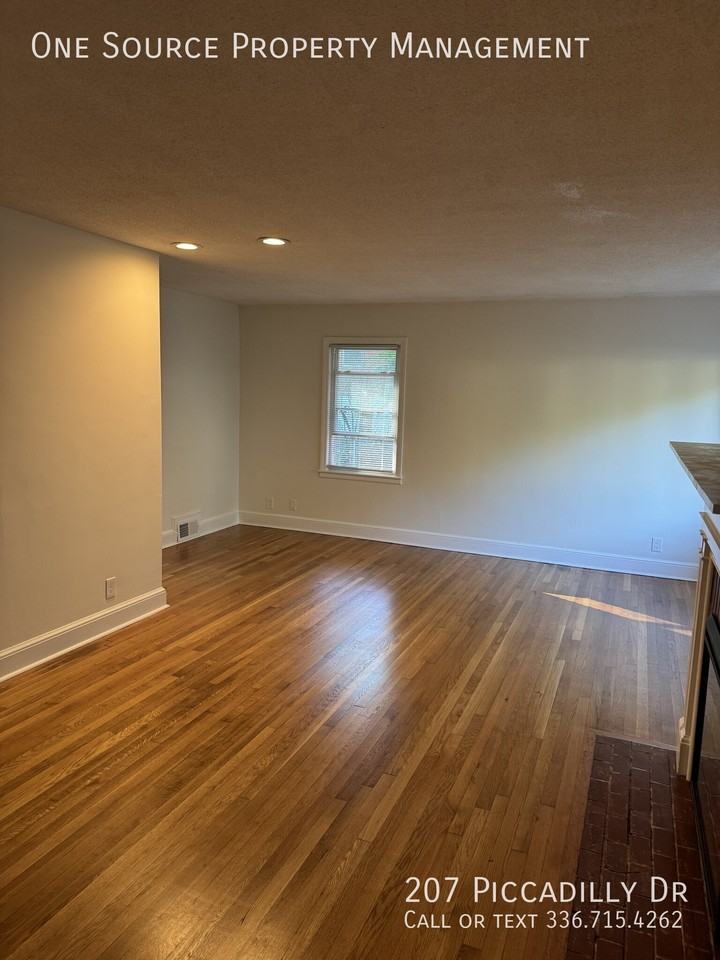 207 Piccadilly Dr - Photo 3 of 32