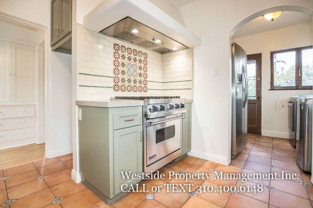 1140 Franklin St - Photo 3 of 26