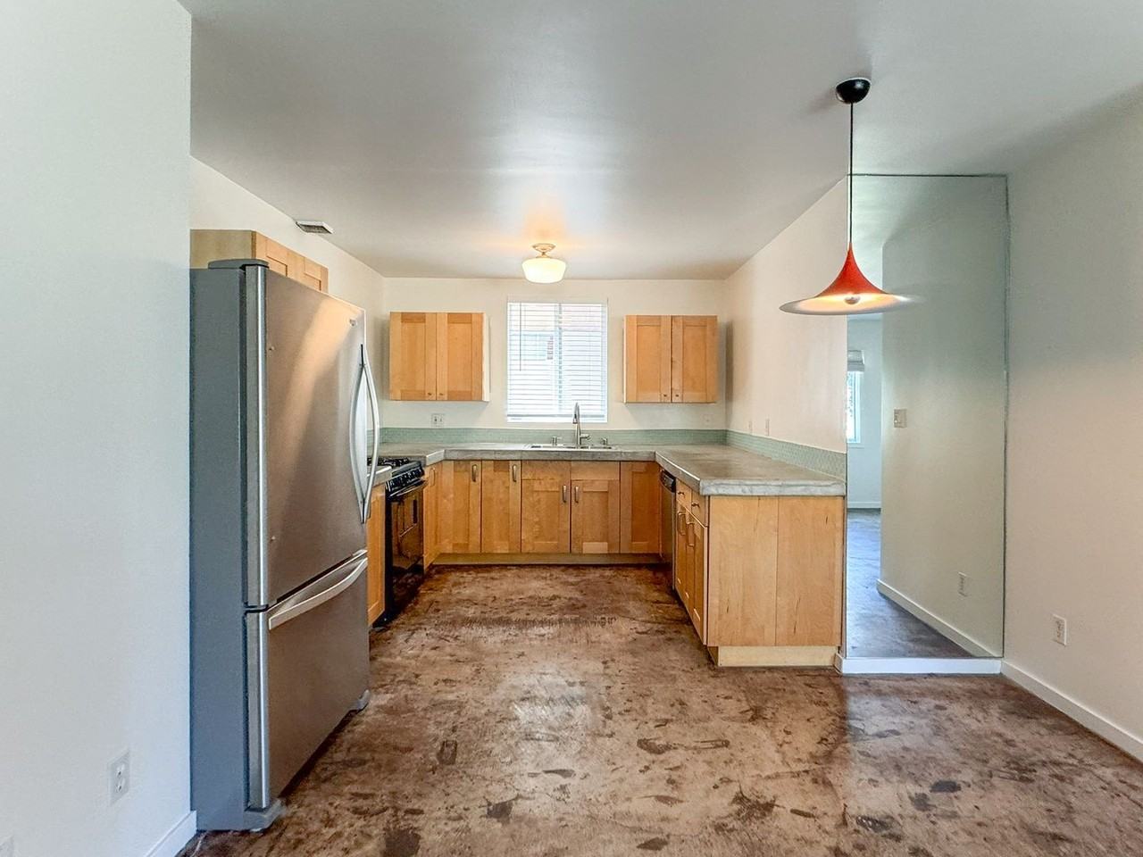 535 Brooks Ave #2 - Photo 2 of 17