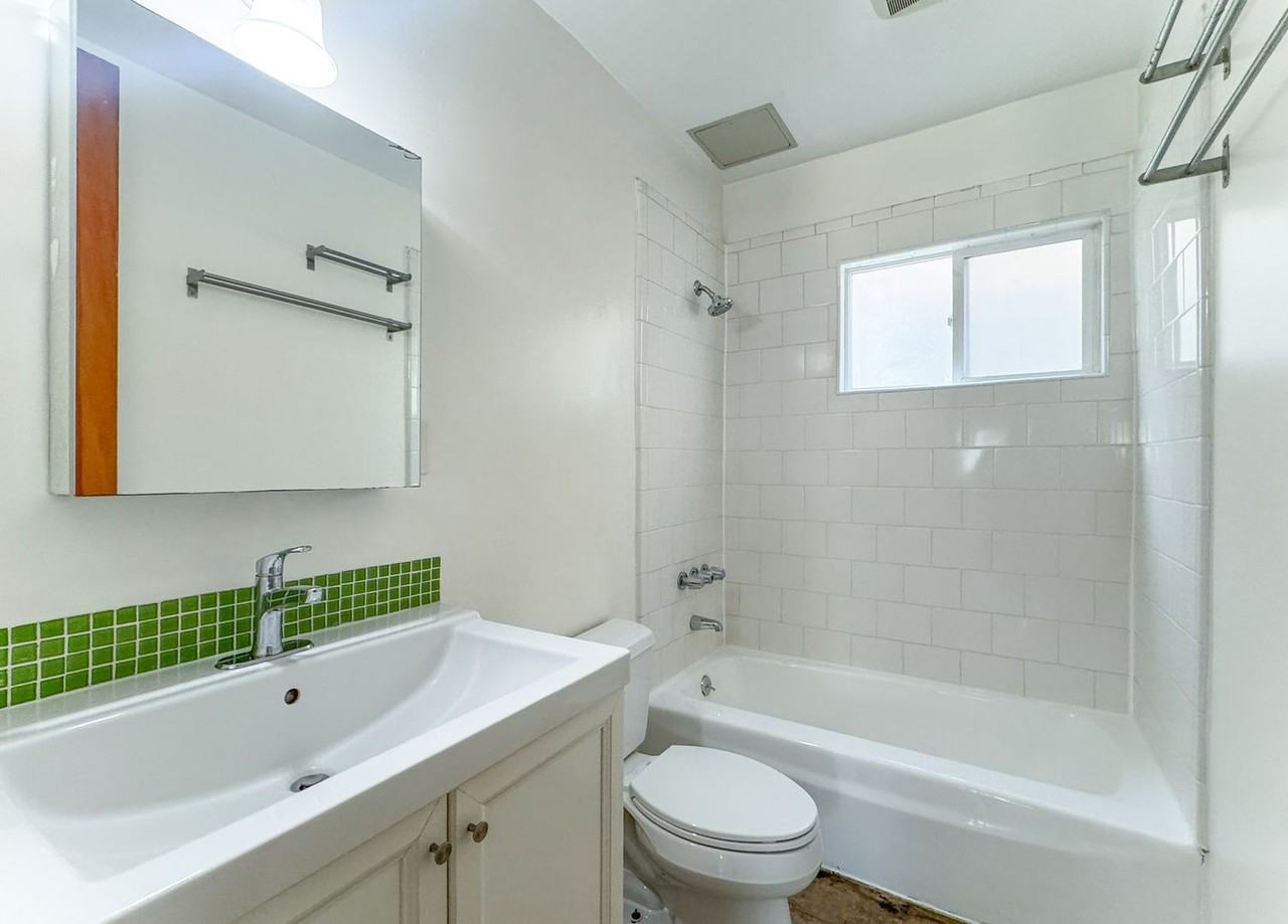 535 Brooks Ave #2 - Photo 7 of 17