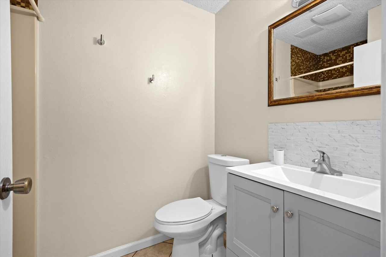 2107 N Keebler Ave #E - Photo 5 of 14