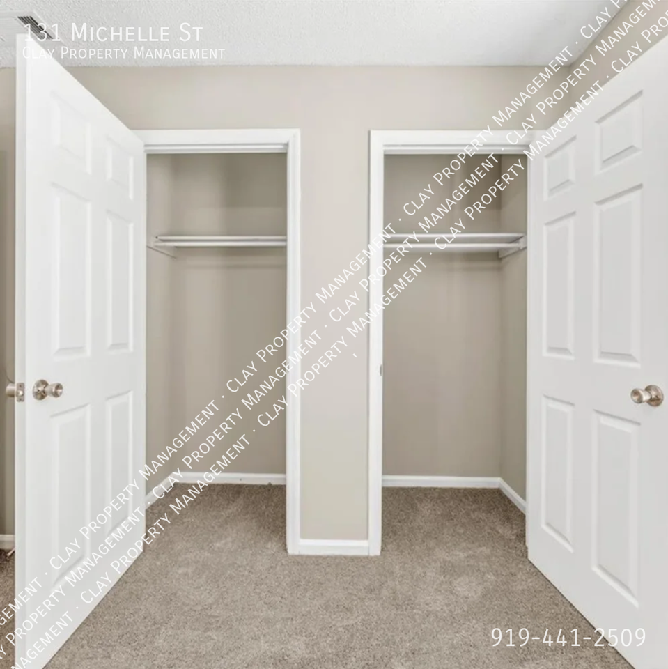 131 Michelle St - Photo 5 of 33