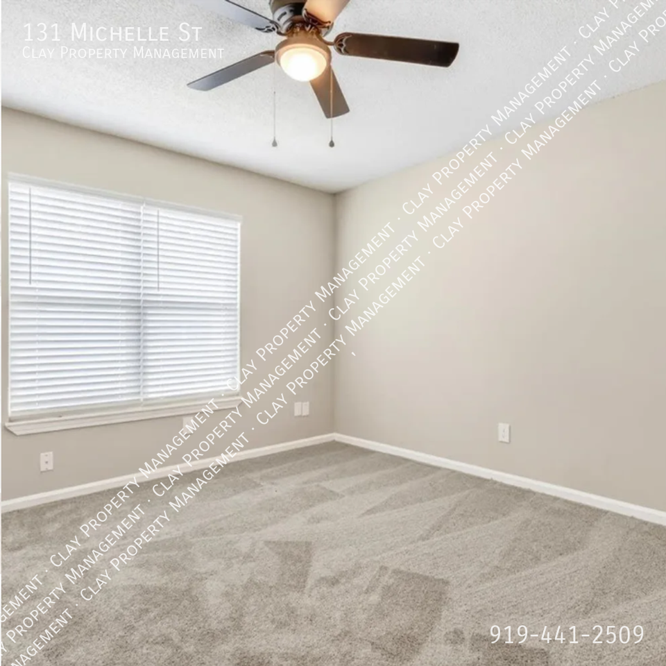 131 Michelle St - Photo 6 of 33