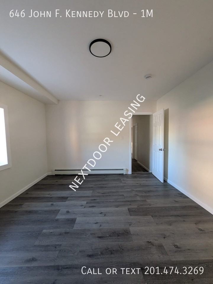 646 Kennedy Blvd #1M - Photo 4 of 8