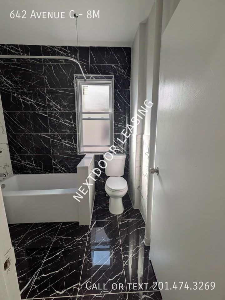 642 Avenue C #8M - Photo 5 of 10