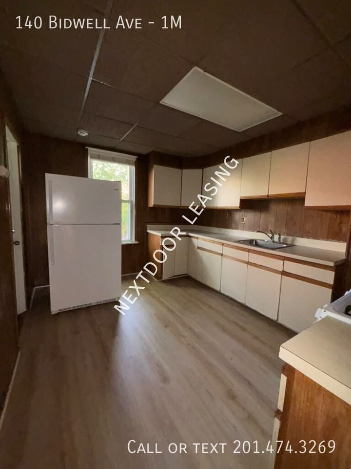 140 Bidwell Ave #1M - Photo 2 of 9
