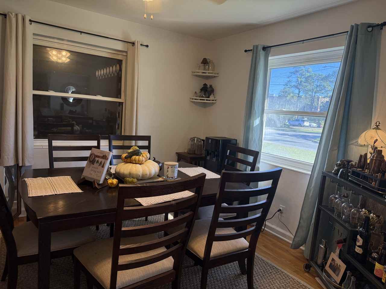 3043 Sherwood Dr - Photo 6 of 17