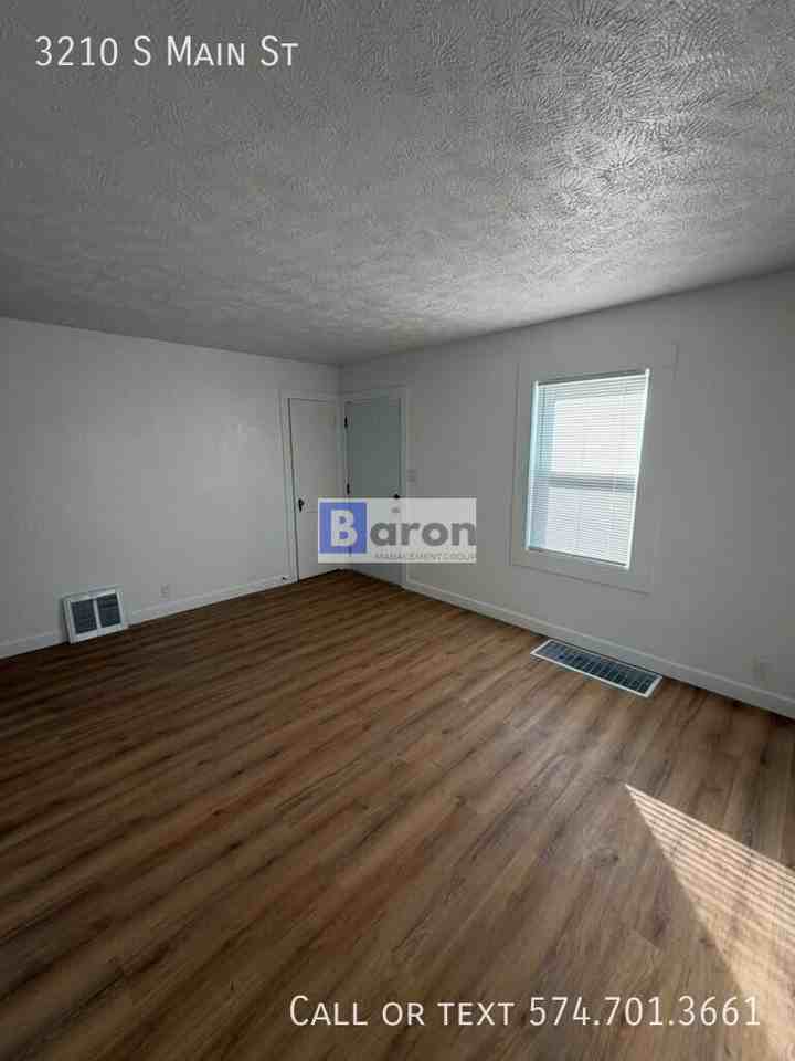 3210 S Main St - Photo 6 of 10