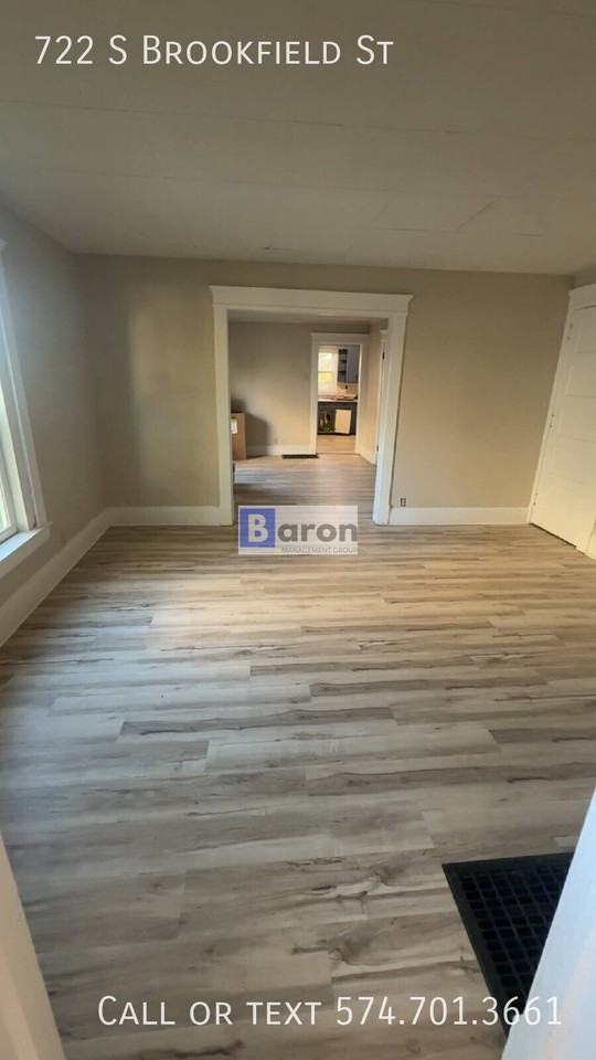 722 S Brookfield St - Photo 4 of 4