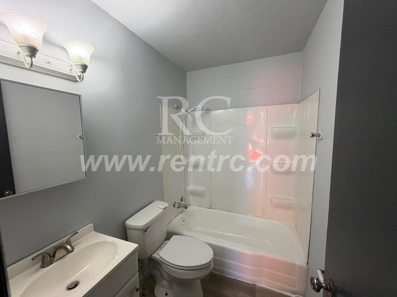 603 Pixley St - Photo 3 of 9