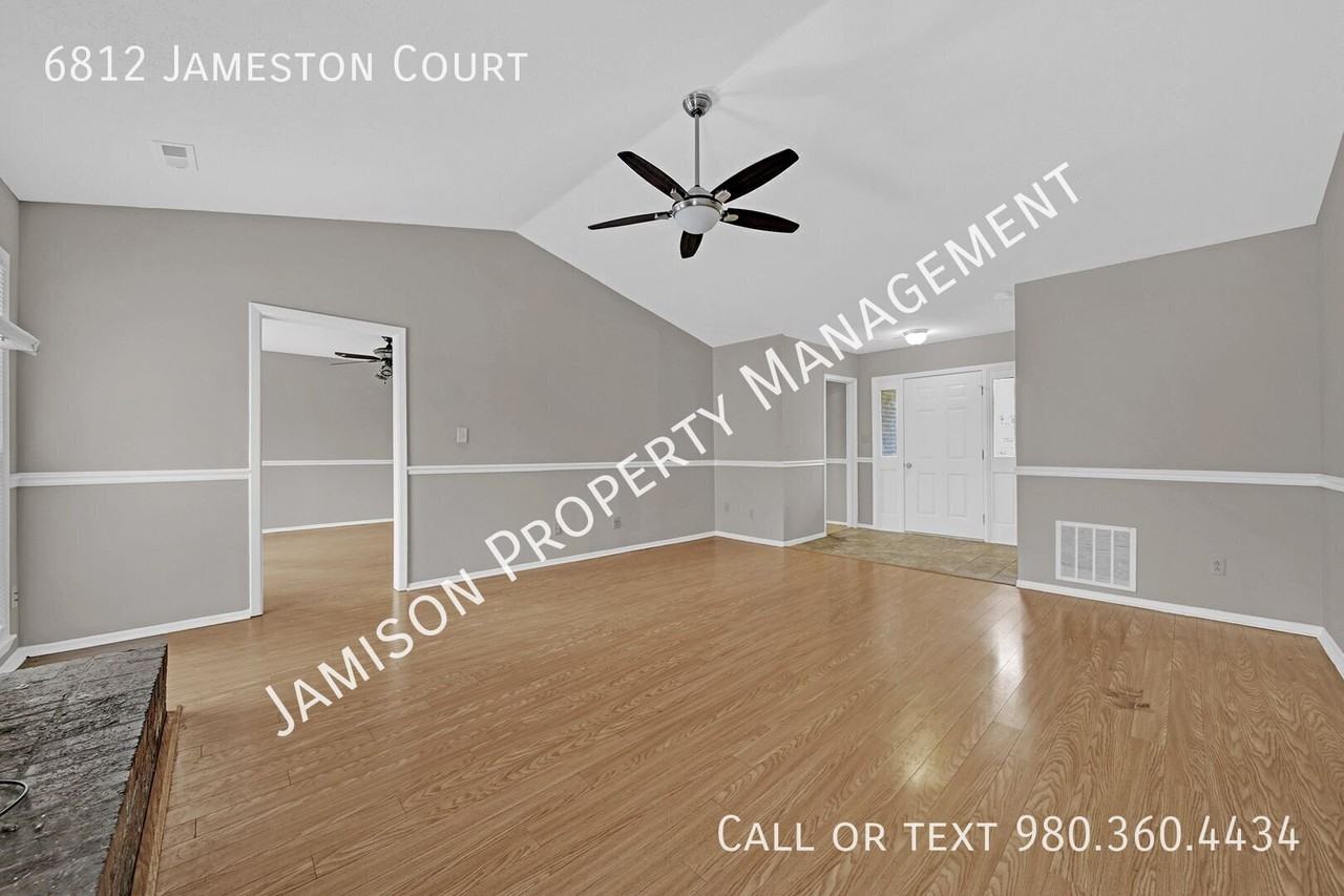 6812 Jameston Ct - Photo 4 of 27