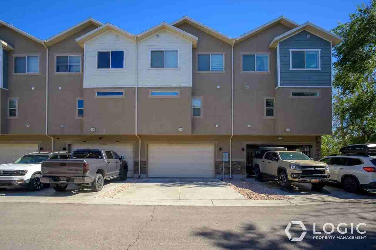 3887 S 1530 W - Photo 2 of 24