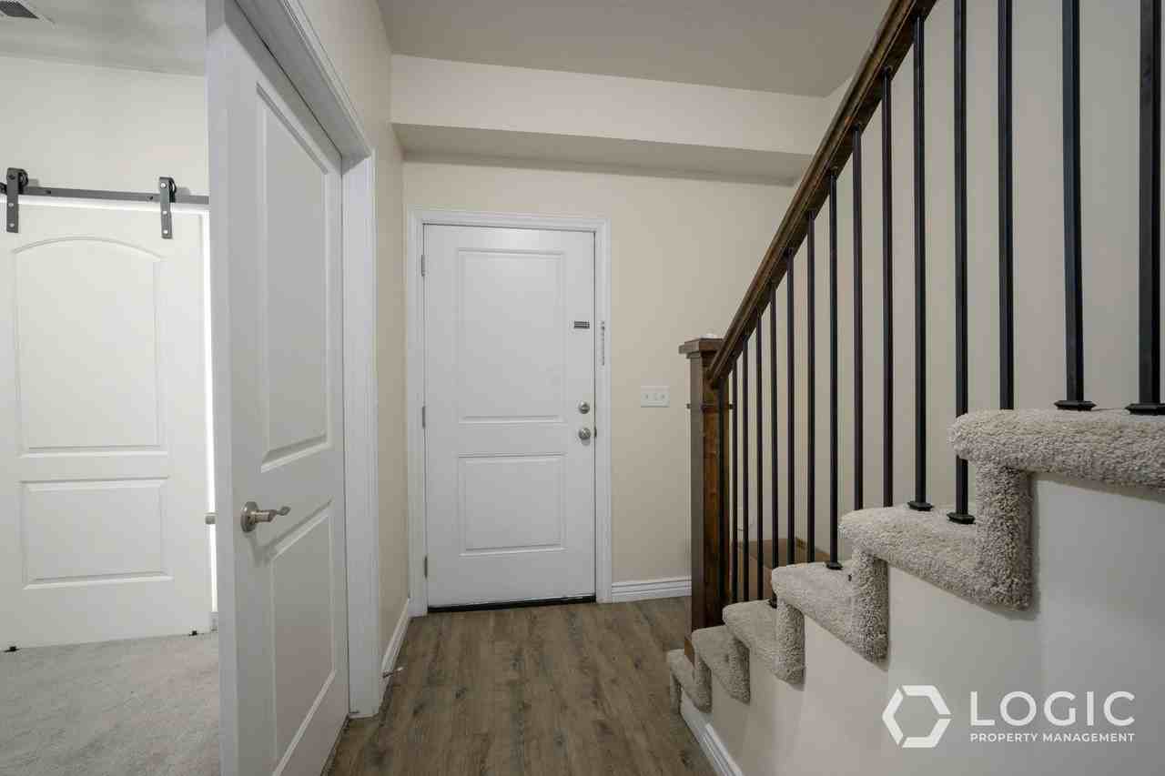 3887 S 1530 W - Photo 4 of 24