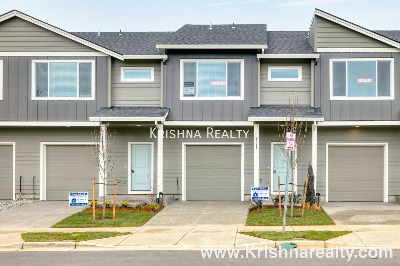 1218 S Quartz Dr